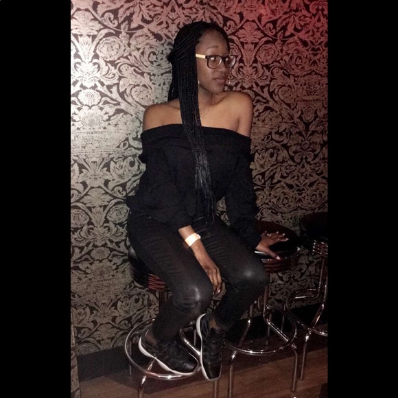 H&M off shoulder sweater - Picture 3 of 6